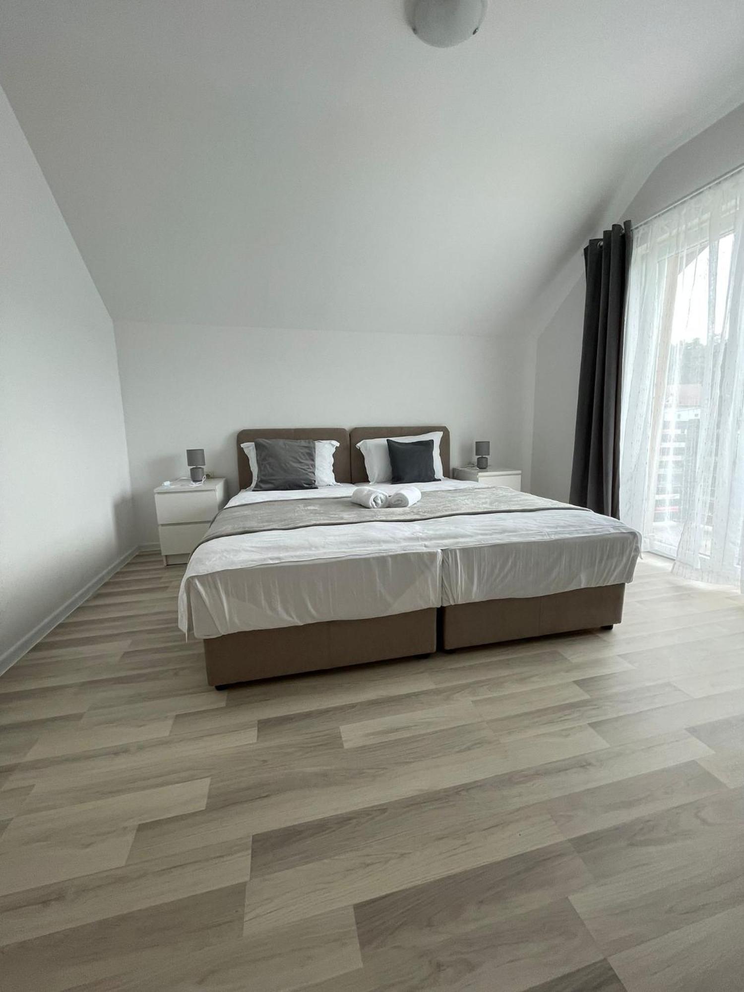 Apartman Nativis Otocac Bagian luar foto
