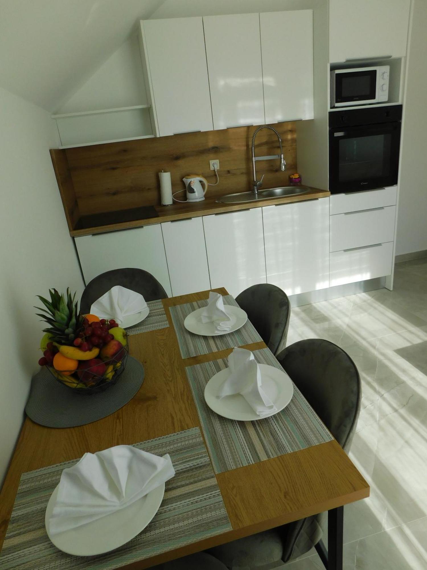 Apartman Nativis Otocac Bagian luar foto