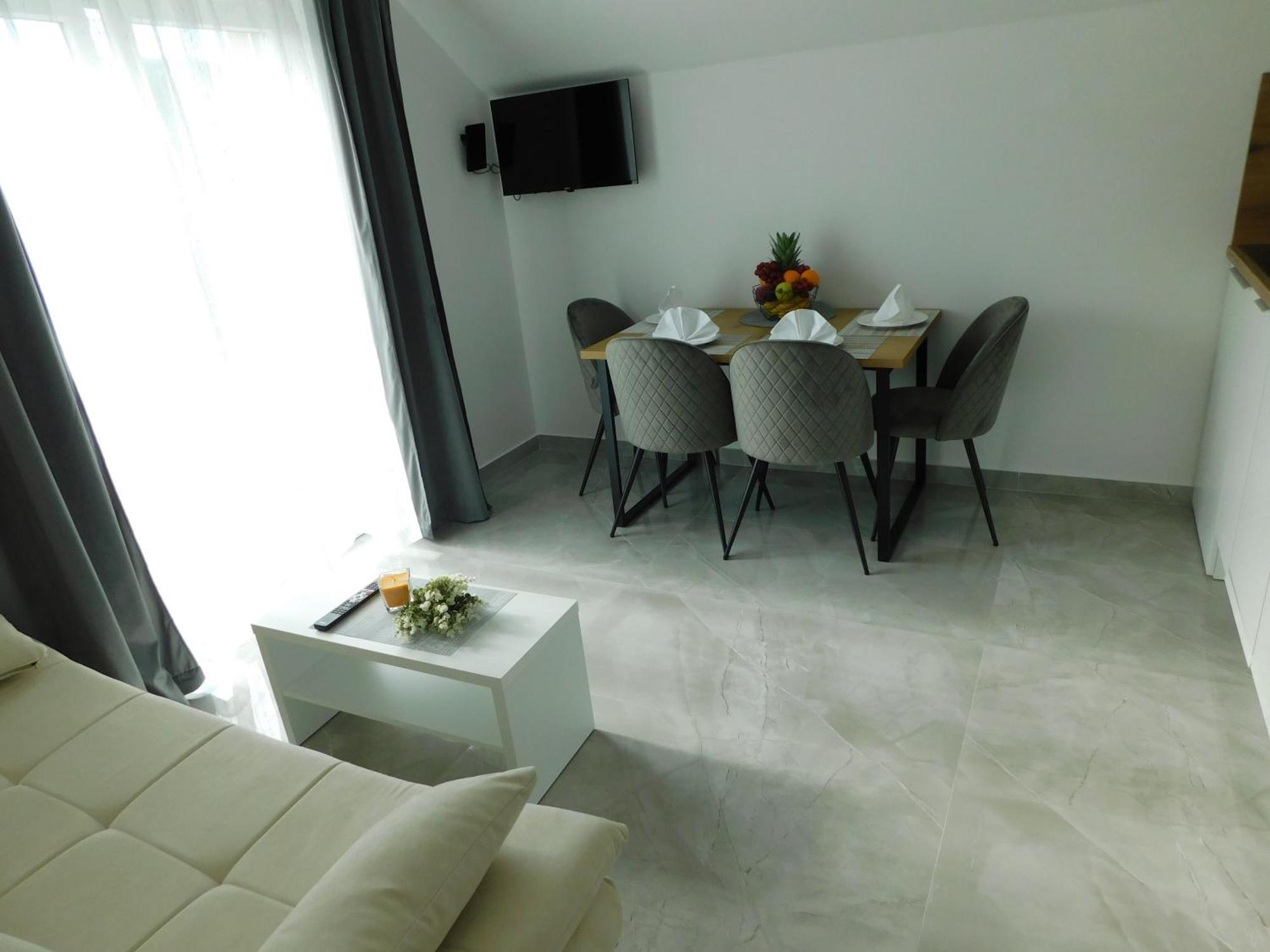 Apartman Nativis Otocac Bagian luar foto