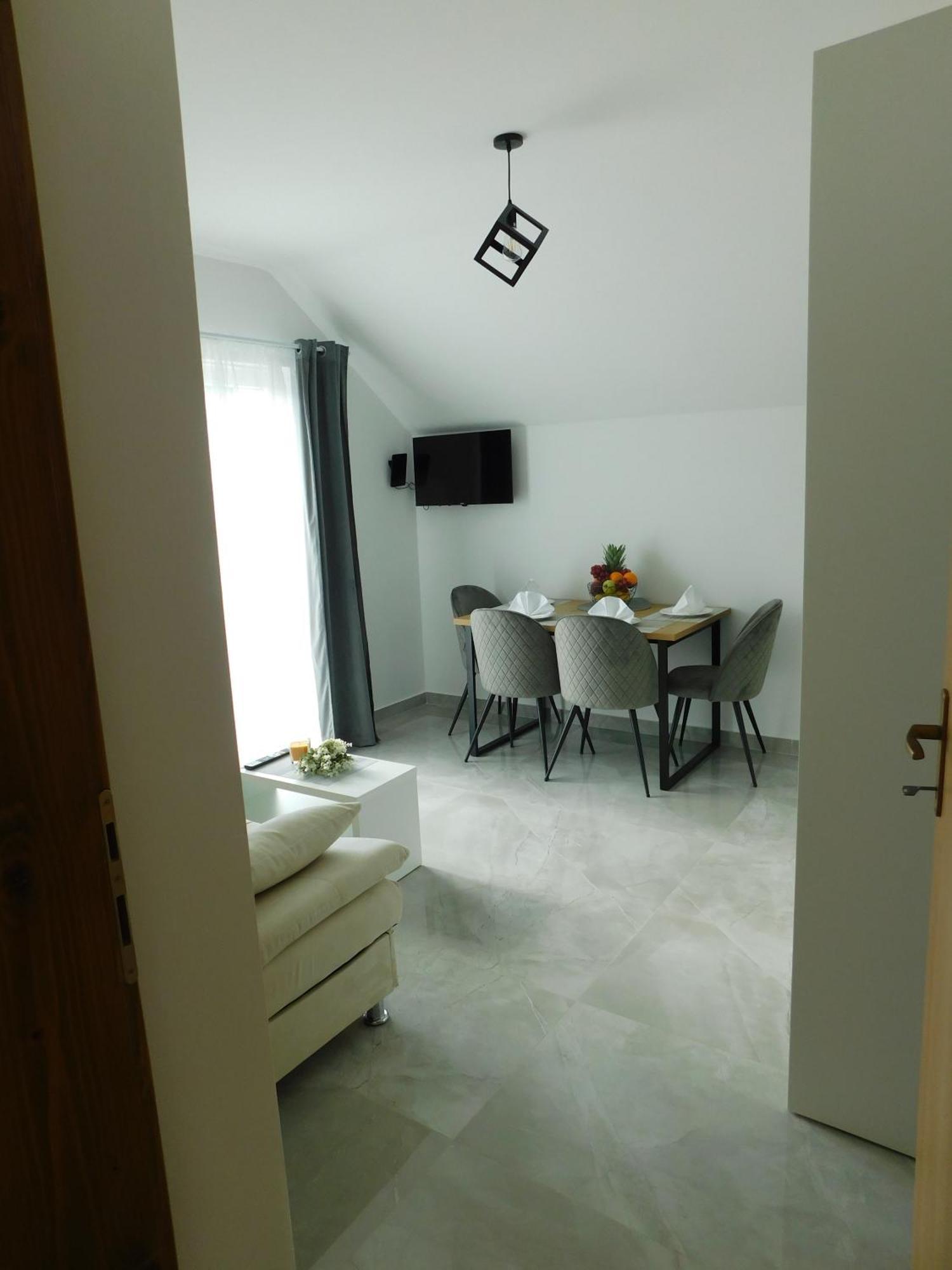 Apartman Nativis Otocac Bagian luar foto