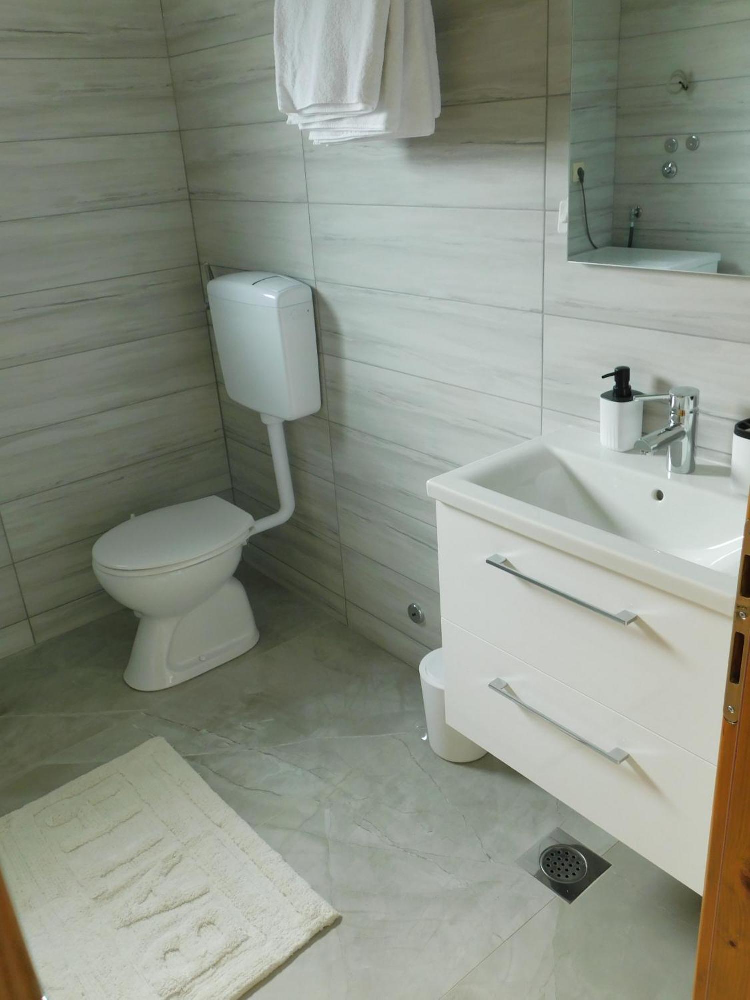 Apartman Nativis Otocac Bagian luar foto