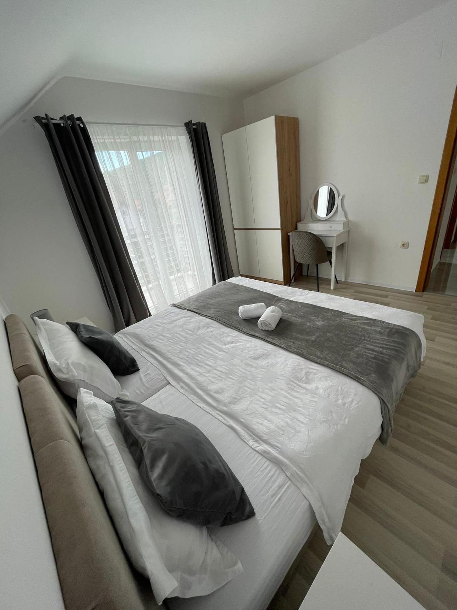 Apartman Nativis Otocac Bagian luar foto
