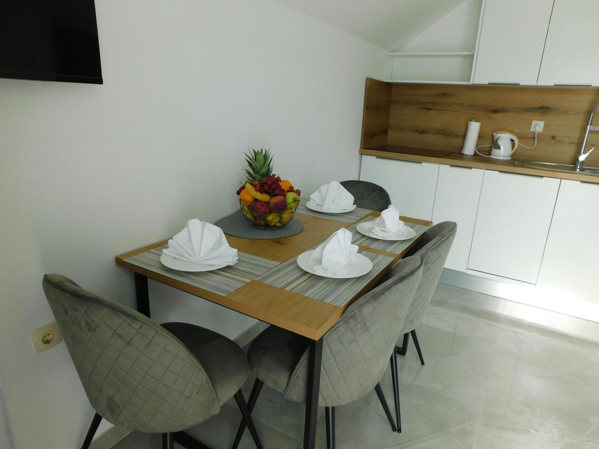 Apartman Nativis Otocac Bagian luar foto